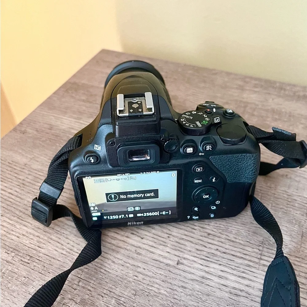 Nikon d3500 with two lens